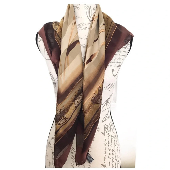 NWOT polyester Womens Square Scarf 34x34 - Picture 2 of 7